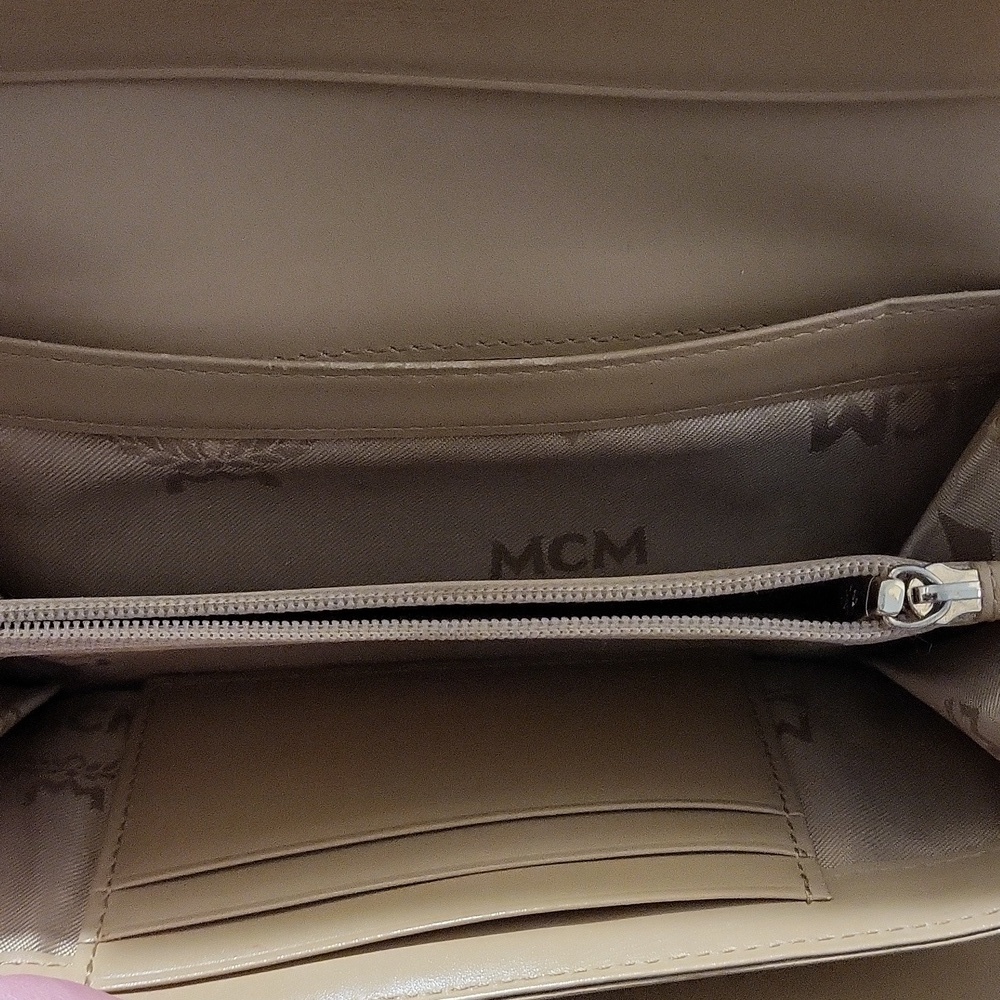 MCM Forest Green Leather Wallet with Logo - Picture 5 of 5